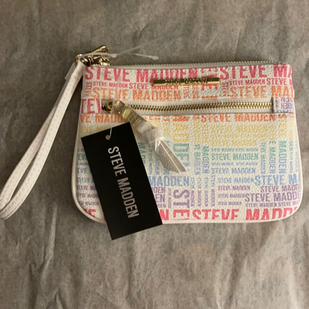 Steve Madden wristlet